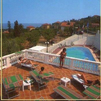 Apartahotel Edy Imperia