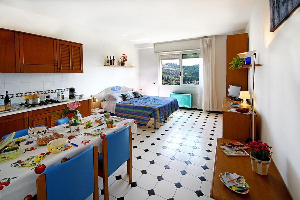 Apartahotel Edy Imperia